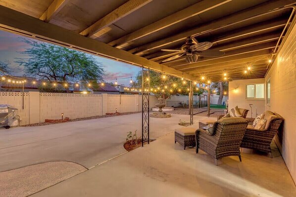 Terrace/patio - Desert Oasis in Mesa- Poolside & Hot Tub (Mesa)