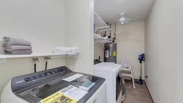 Comfort Triple Room | Interior