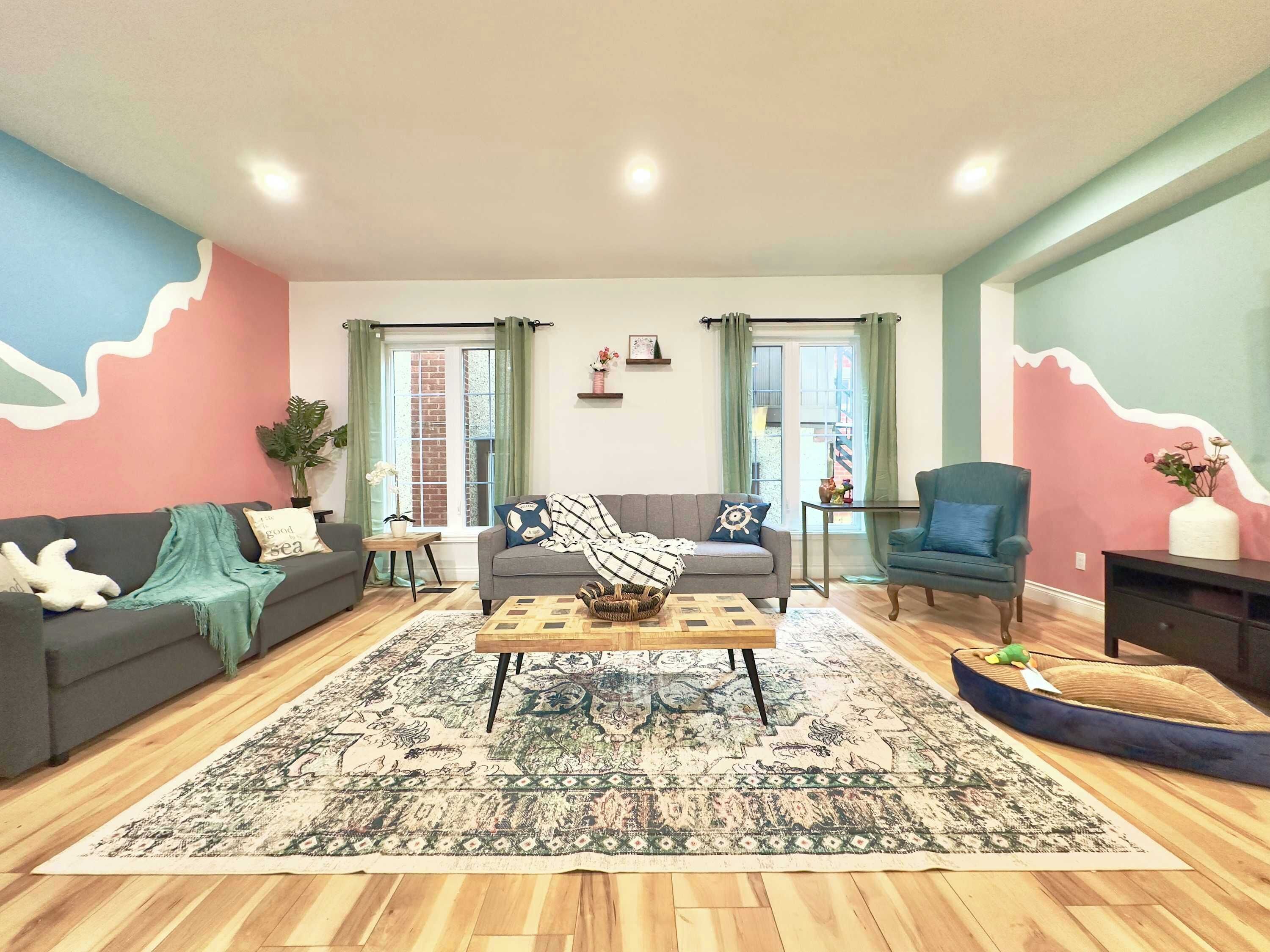 Televisión, futbolito, oficina