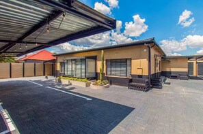 Exterior - Win Haven • Elite Haven Suite (Randfontein)