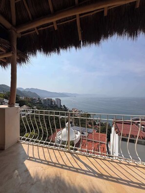 Property grounds - Sea Breeze Penthouse at Conchas Chinas (Puerto Vallarta)