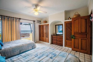 2 Schlafzimmer, Schreibtisch, Bügeleisen/Bügelbrett, WLAN