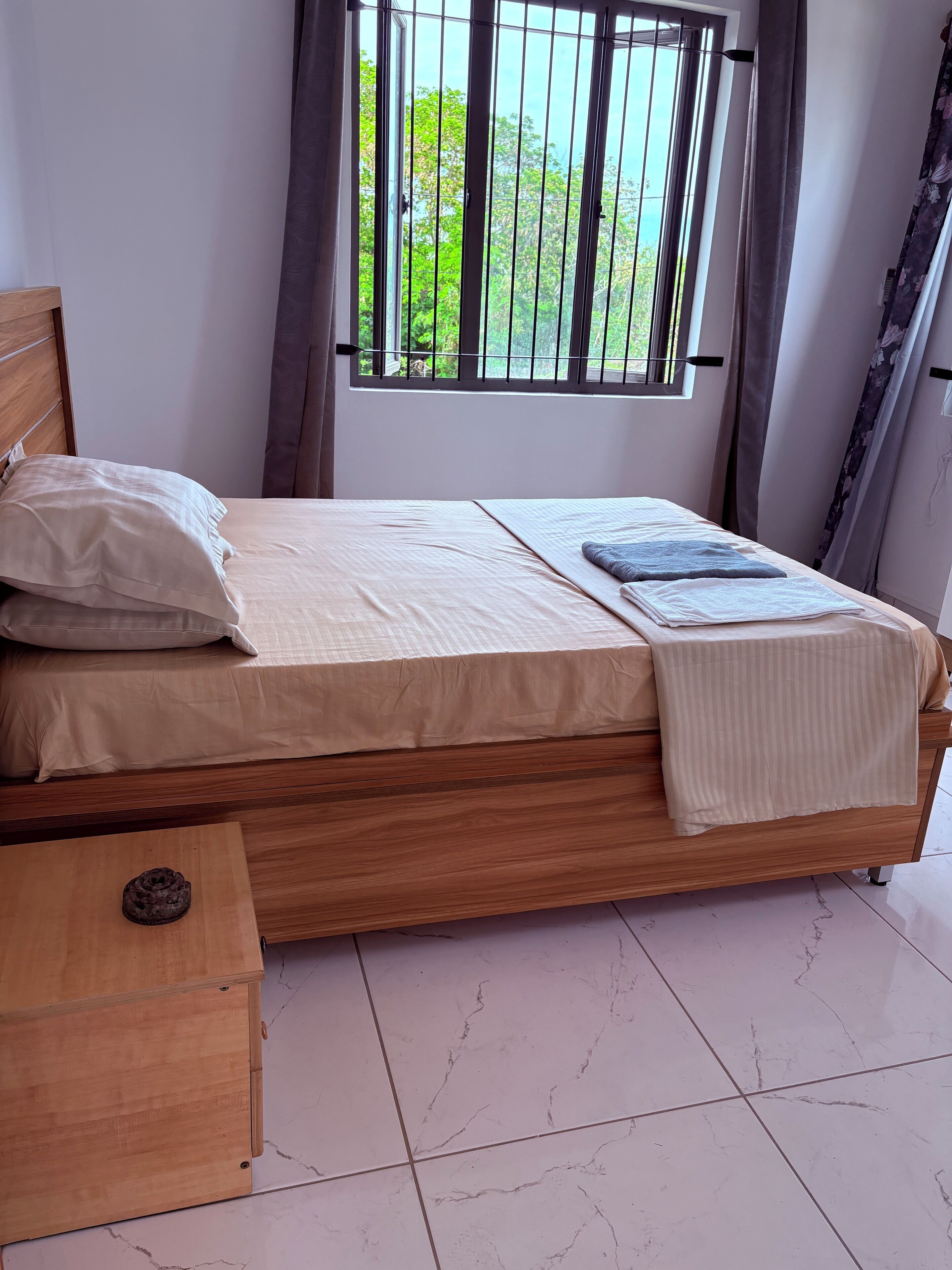 3 bedrooms, iron/ironing board, free WiFi