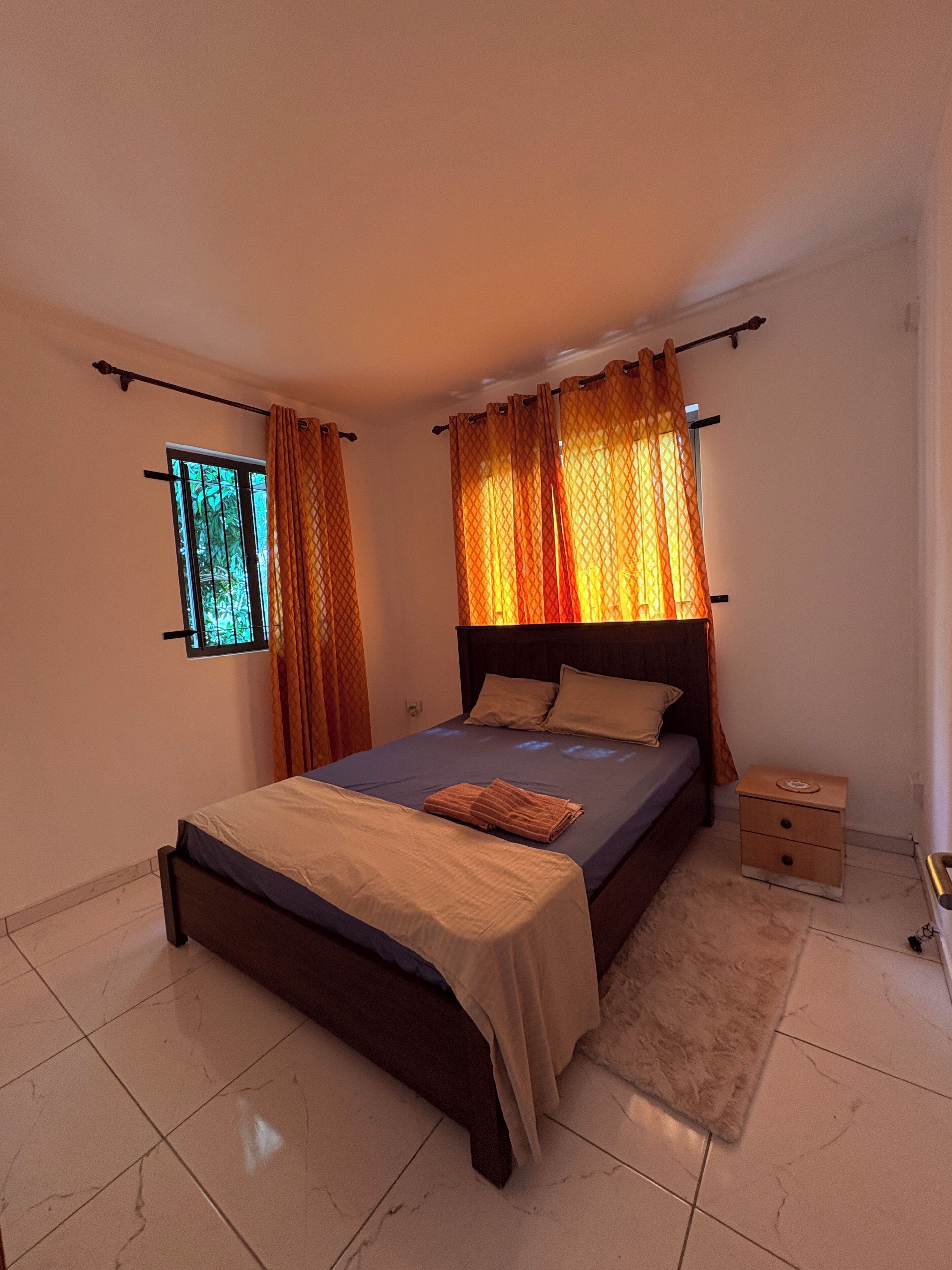 3 bedrooms, iron/ironing board, free WiFi