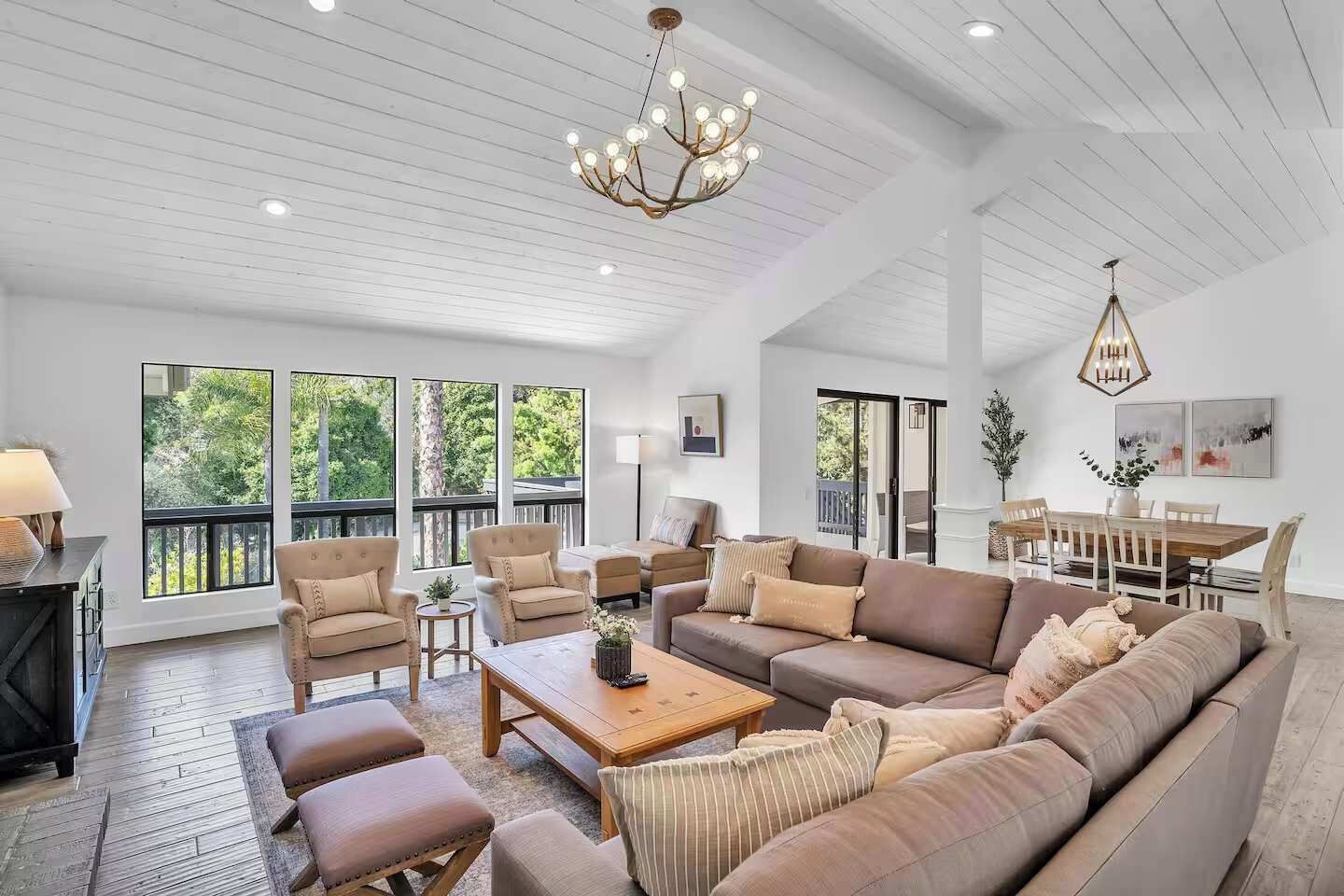 TV, fireplace, offices