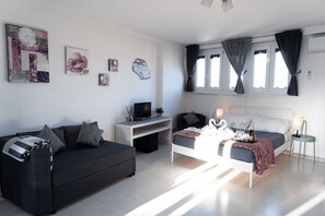 Silitysrauta/-lauta, ilmainen Wi-Fi, vuodevaatteet