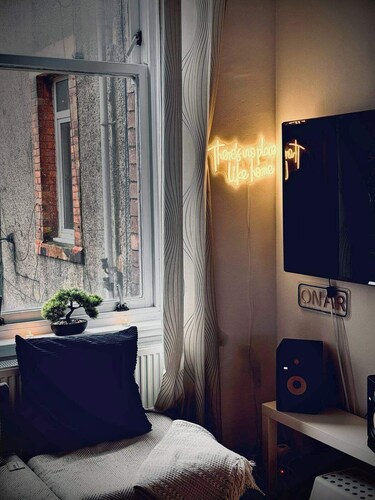 West-end 2 Bed Flat Entire Place w/ Free Parking