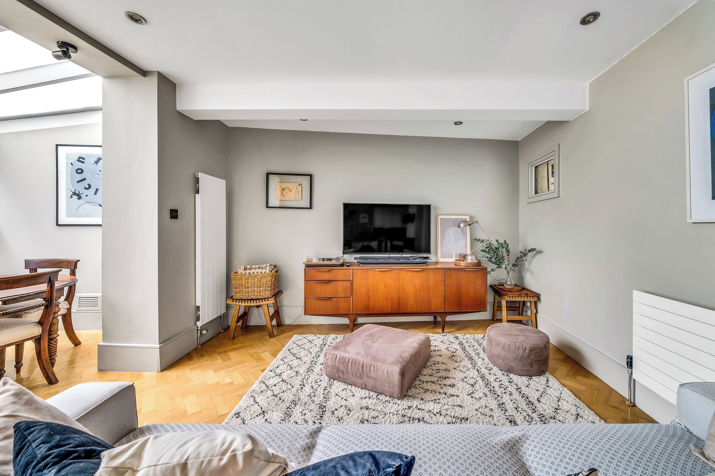 2 bedrooms, iron/ironing board, travel cot, free WiFi