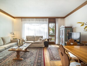 TV - Cianderies Cozy Apartment R&R (Cortina d´Ampezzo)