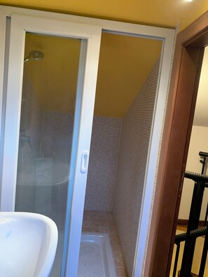 Hair dryer, towels, soap, toilet paper - Apartment Rosemary (Fano)