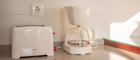 Kaffee und/oder Kaffeemaschine