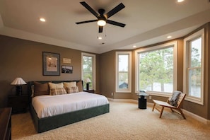 5 habitaciones, escritorio, tabla de planchar con plancha y wifi gratis