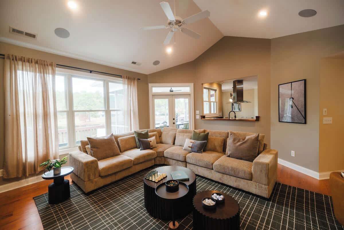 Smart TV, videojuegos, tenis de mesa y libros 