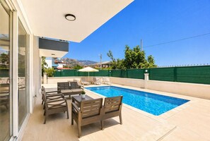 Pool - Villa Maya - Five Bedroom Villa, Sleeps 10 (Ortaca)