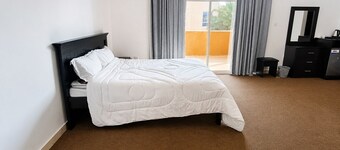 Cozy 1-bedroom studio in fabulous Abu Dhabi with AC
