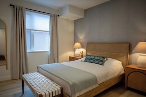 1 bedroom, WiFi, bed sheets - Mediterranean Suite 201 B - The Agora a Boutique Hotel (Qualicum Beach)