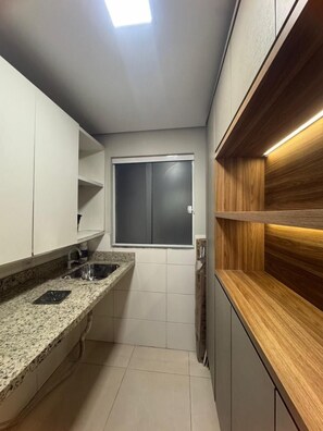 Basic Apartment | Interior - Apartamento Graciliano (Florianópolis)