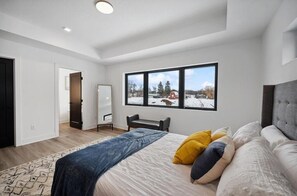 5 bedrooms, WiFi, bed sheets - Modern & spacious 5-bedroom house in delightful White Bear Lake (White Bear Lake)