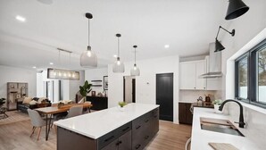 Interior - Modern & spacious 5-bedroom house in delightful White Bear Lake (White Bear Lake)