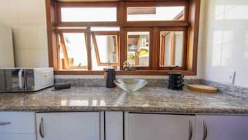 Casa, para fumantes | 3 quartos