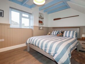 2 bedrooms, individually decorated, individually furnished, free WiFi - Puffin Cottage (Tintagel)