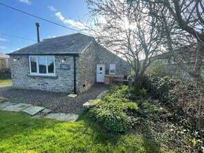 Cottage | Exterior - Puffin Cottage (Tintagel)