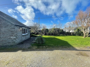 Cottage | Property grounds - Puffin Cottage (Tintagel)