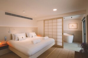 3 bedrooms, desk, iron/ironing board, free WiFi - Casa Espalamaca - private retreat in a first-class panoramic location (Horta)