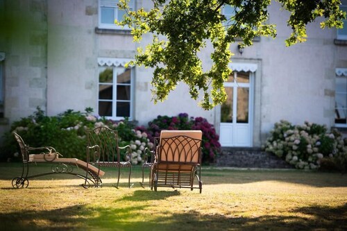 Chambre Souvenir d'Antan,charme, sérénité et découverte au domaine de la Briouse