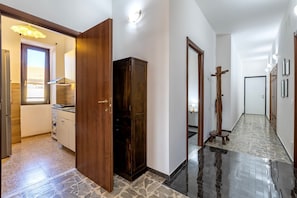 Interior - Apartment 'Da Rita- Alghero' with Balcony, Wi-Fi and Air Conditioning (Alghero)