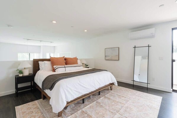 1 bedroom, iron/ironing board, travel cot, WiFi