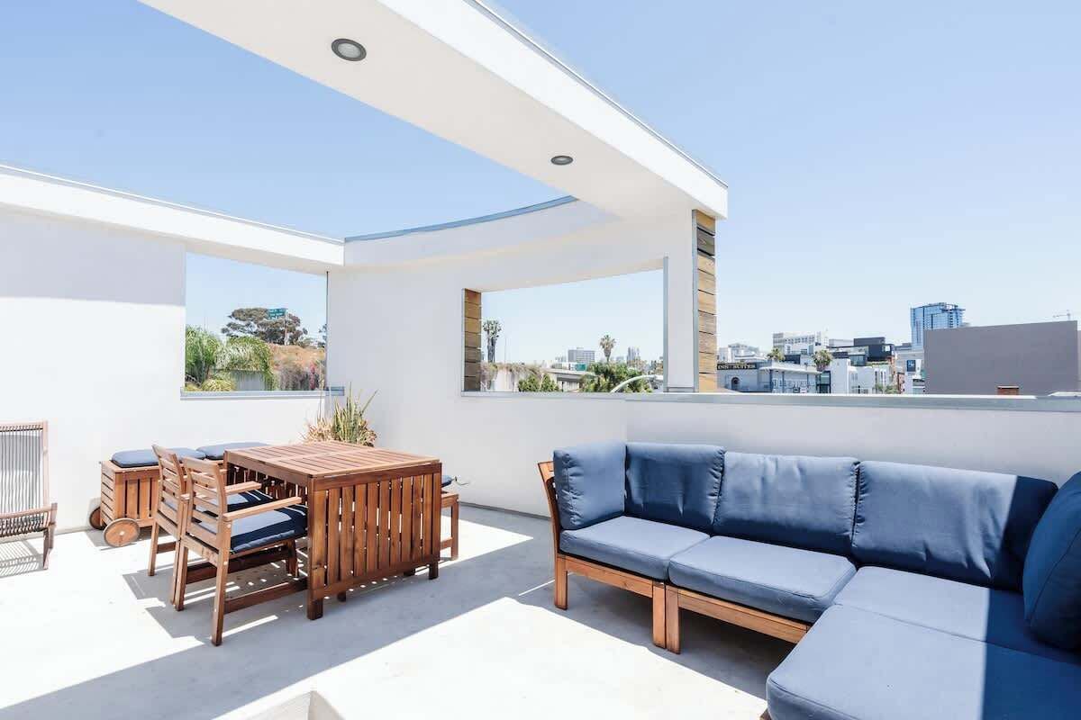 屋外ダイニングエリア