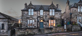 Bruce on the Row-Historic Elegance near Edinburgh