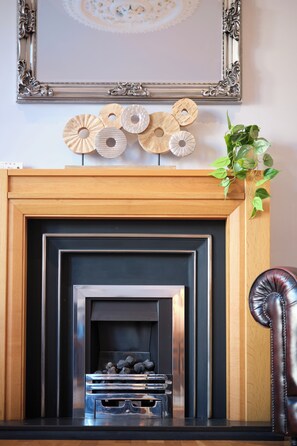 Interior - Bruce on the Row-Historic Elegance near Edinburgh (Dunfermline)