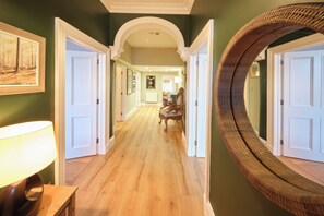 Interior - Bruce on the Row-Historic Elegance near Edinburgh (Dunfermline)