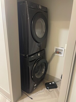 高級單棟房屋 | 獨特設計、獨特裝修、隔音、熨斗/熨衫板