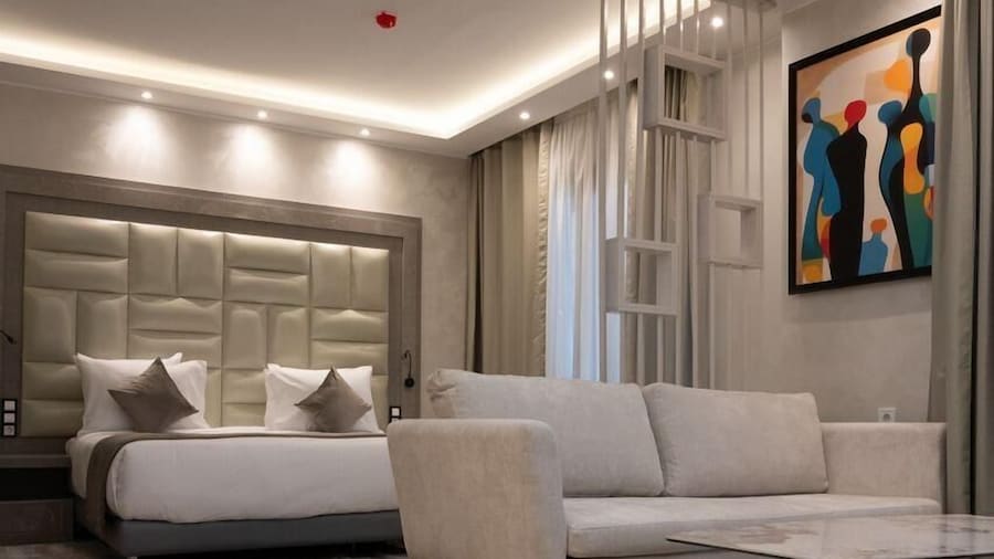 RV Hotel - Dely Brahim