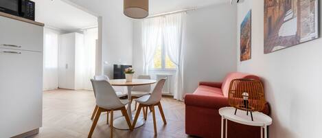 Studio, City View (Pedretti 205) | Interior