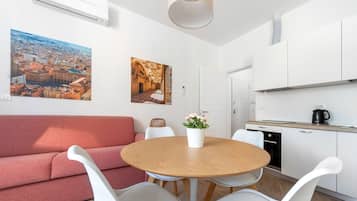 Studio, City View (Pedretti 205) | Interior