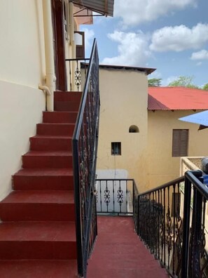 Property grounds - Hello Rafiki GuestHouse - Mkunazini (Zanzibar Town)