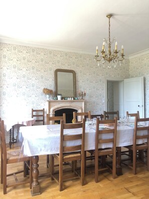 Dining - Vrbo Property (Sanxay)