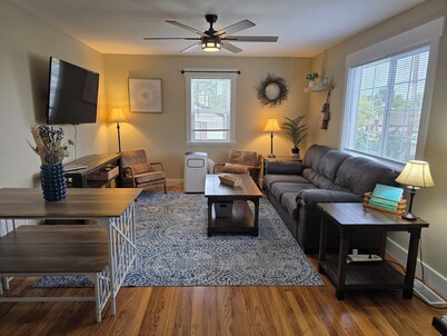 Perfect 5-bedroom house in quaint Casper for your next getaway.