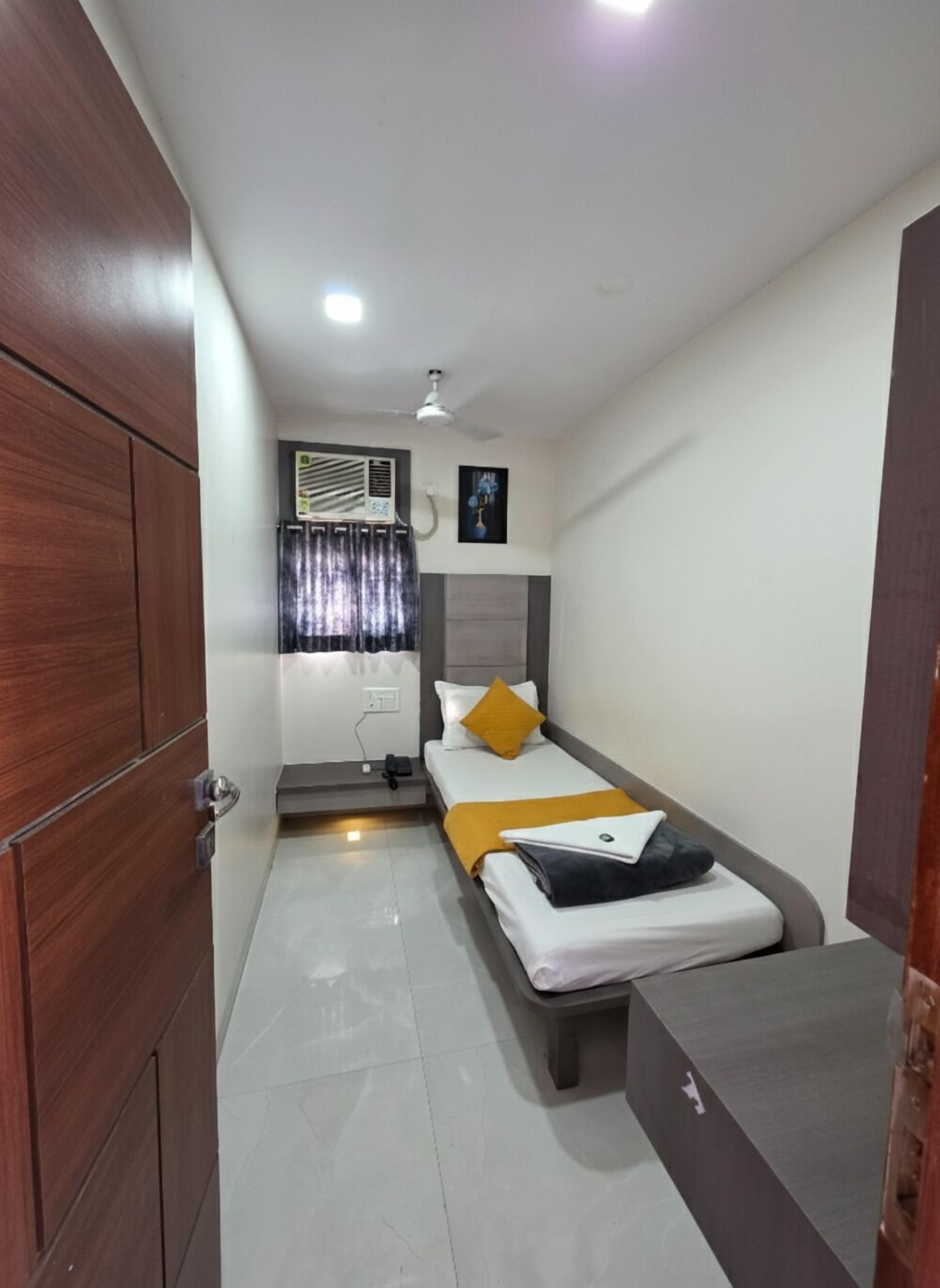 Standard Single Room | Free WiFi