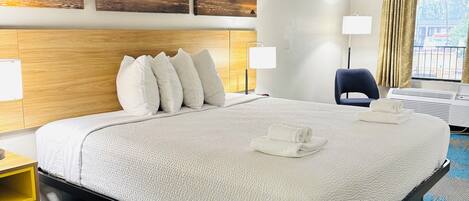 Fer et planche à repasser, accès Internet, draps fournis