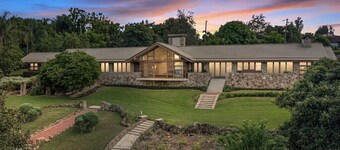 Hotel-Style Lakeview Micro-Suite/Balcony/Gardens