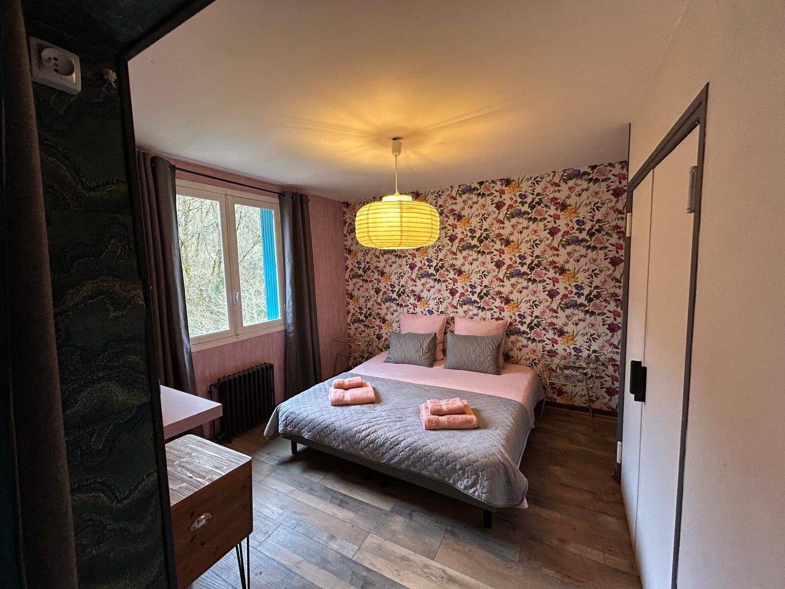 Apartment, River View