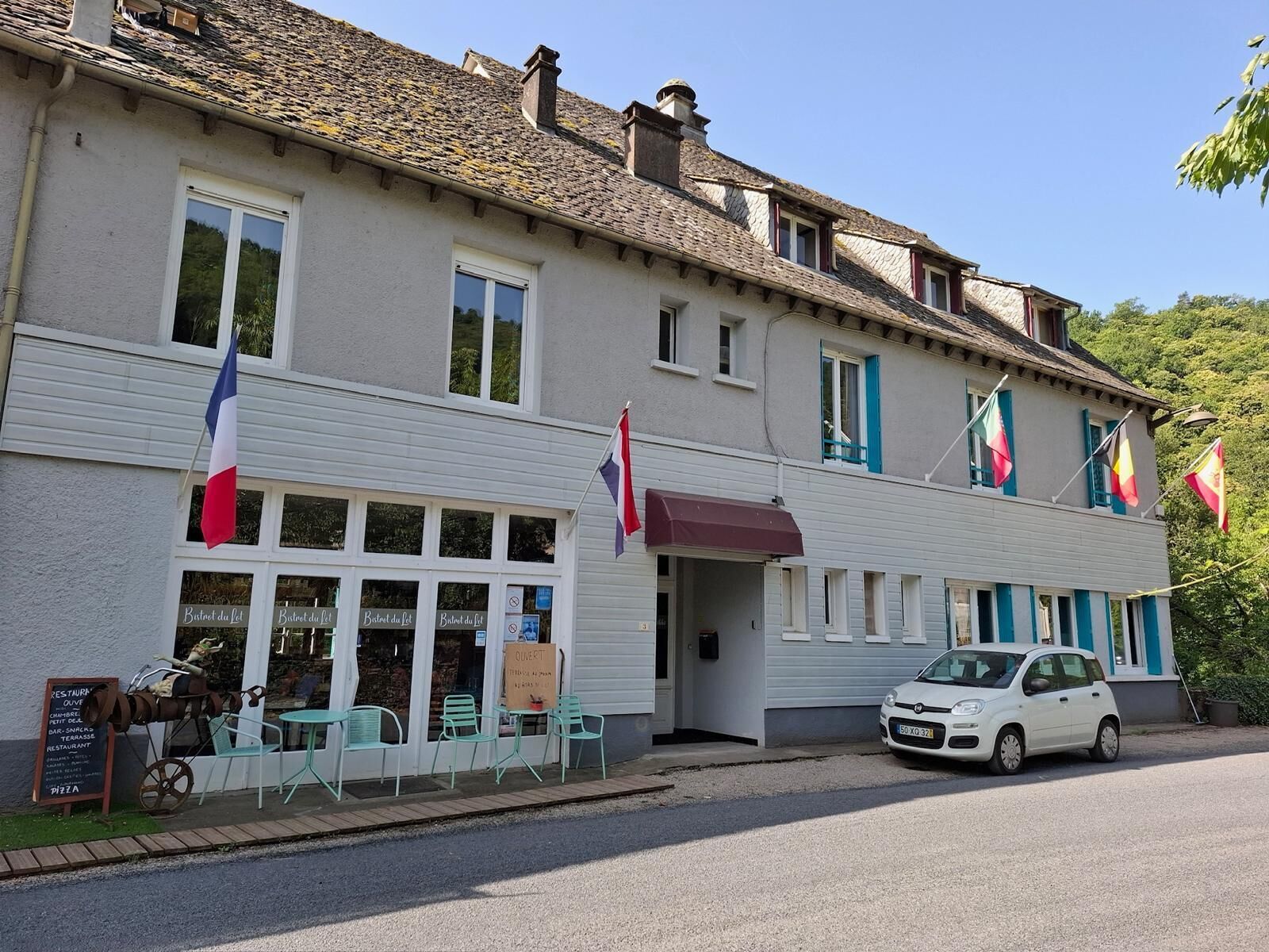 Fachada da propriedade