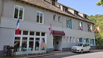 Fachada da propriedade