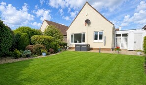 Exterior - Baird Place (No 26) | Elie (Elie)