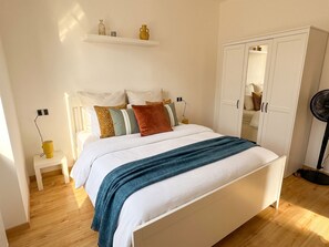 2 bedrooms, free WiFi, bed sheets - Apartment Hamburg Balcony Lake View (Tignale)